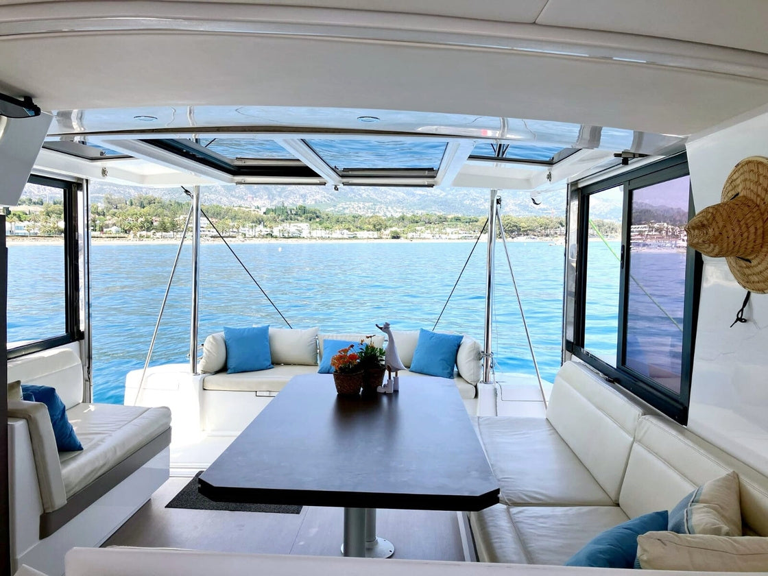 Catamaran Bali 40
