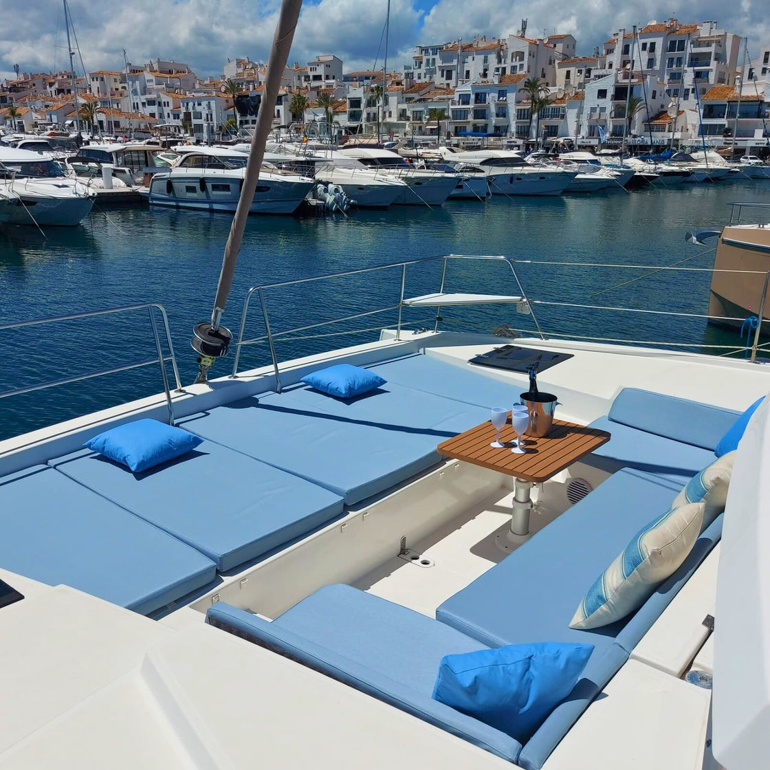 Catamaran Bali 40